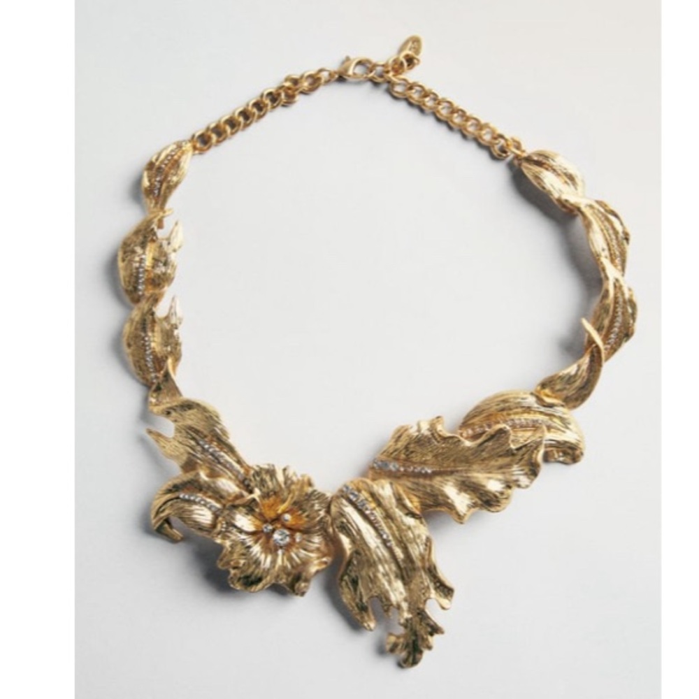 Zara flower necklace